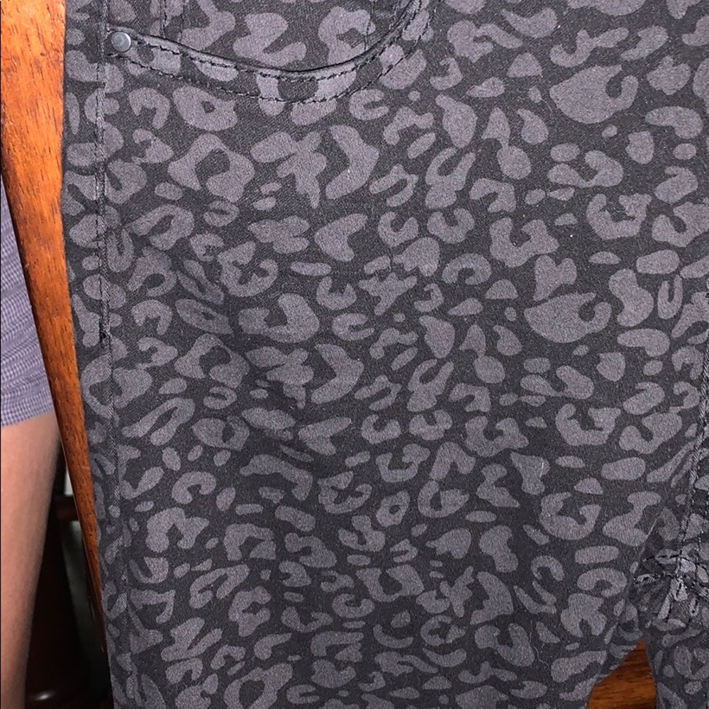 Patterned black jeans - Picture 2 of 3